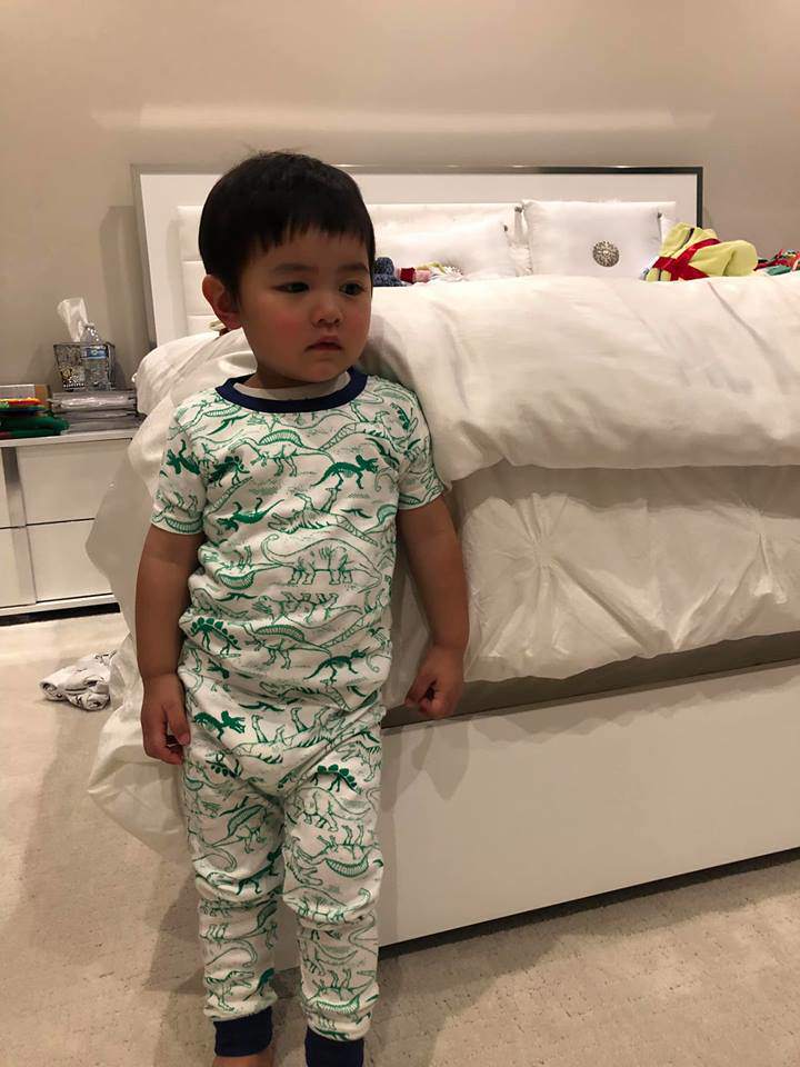 Hào hứng gói quà từ thiện cùng mẹ nhưng phản ứng cuối cùng của con trai Đan Trường gây choáng - 5