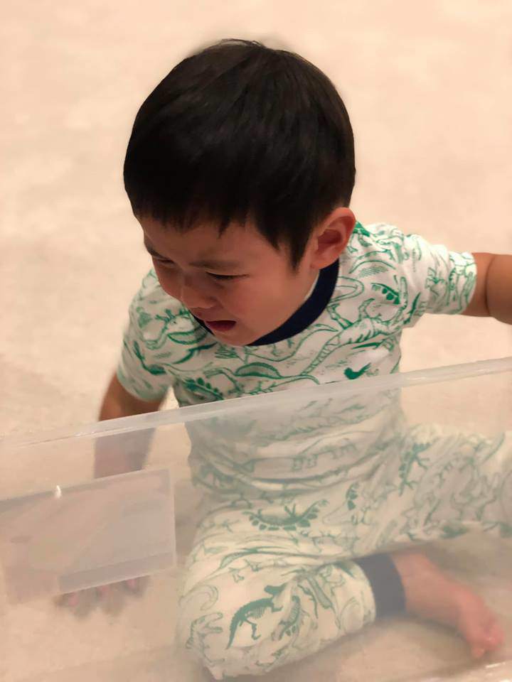 Hào hứng gói quà từ thiện cùng mẹ nhưng phản ứng cuối cùng của con trai Đan Trường gây choáng - 4