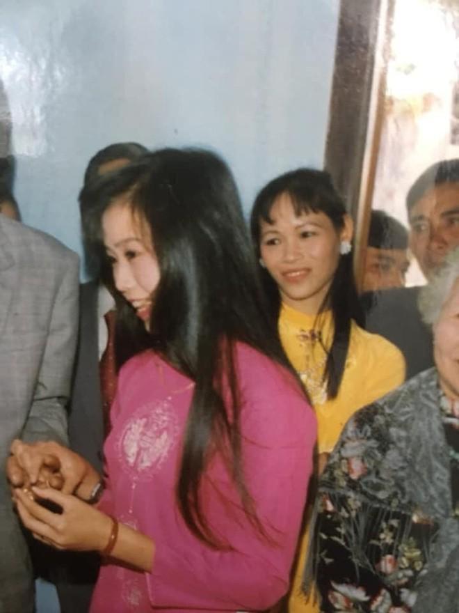 Nhìn ảnh của các mẹ thời trẻ, dân mạng trầm trồ thán phục: Hot girl bây giờ phải thua xa - 6