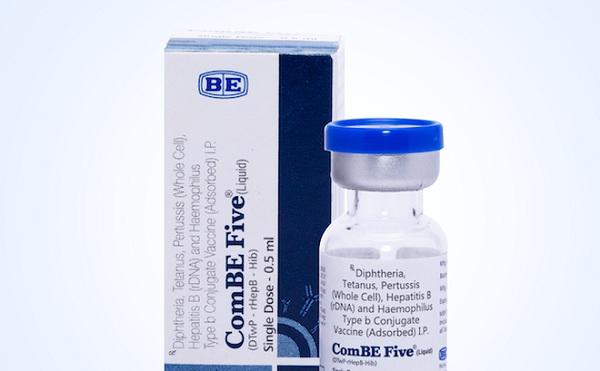 Từ hai trường hợp tử vong sau tiêm vắc xin ComBE Five: Chăm sóc trẻ thế nào sau tiêm chủng? - 1