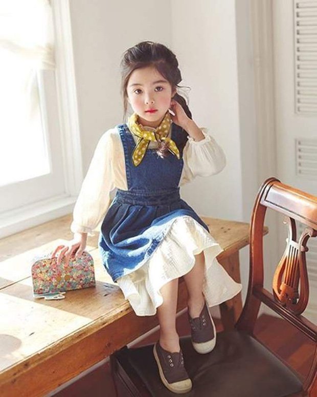 Cô bé 6 tuổi quá đẹp bị nghi dùng app chỉnh ảnh, nhìn mẹ dân tình mới chịu tin - 9