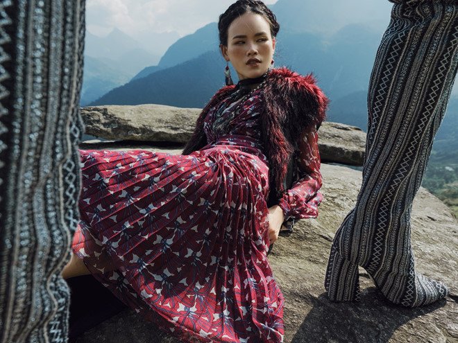 Tuyết Lan hóa “nàng thơ” trong bộ sưu tập mang cảm hứng vùng cao của Lê Thanh Hòa - 2