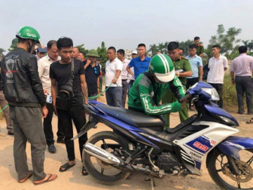 Dựng hiện trường vụ xe ôm bị giết: Nghi phạm diễn tả lúc dùng dao đoạt mạng nam sinh