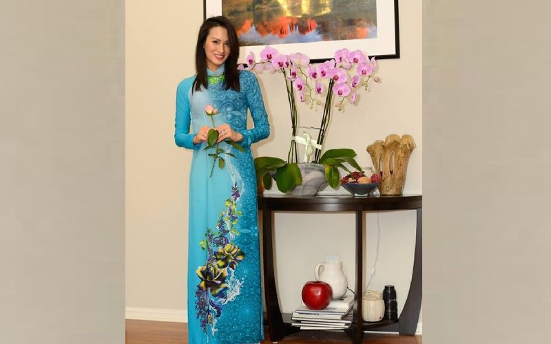 Căn hộ vợ cũ Lam Trường đang sống có thiết kế đơn giản, hiện đại và màu trắng là chủ đạo. 
