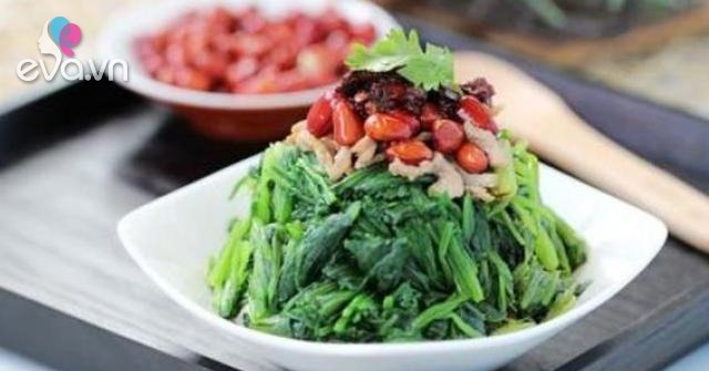 Rau chân vịt kết hợp với thực phẩm này thành thuốc bổ quý giá mà chẳng tốn tiền triệu