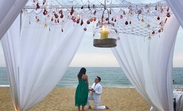 Cô gái gốc Việt xinh đẹp cỡ nào mà được Hoàng tôn đất nước siêu giàu quỳ xuống cầu hôn? - 8