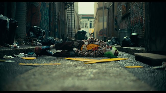 joker 2019: cau chuyen tuyet voi ve bi an nguon goc cua "hoang tu toi pham" - 5