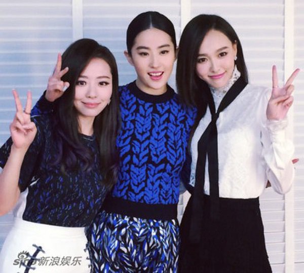 khong phai trieu vy, lam tam nhu, &#34;than tien ty ty&#34; luu diec phi song tinh nghia nhat showbiz - 13