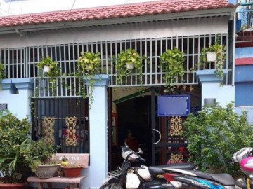 Bà 72 tuổi kể 2 phút kinh hoàng giằng co với tên trộm vào nhà giật túi xách tiền vàng