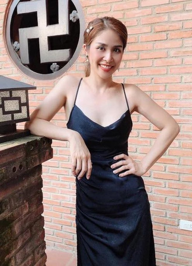 Hạnh Nhi của “Tiếng sét trong mưa” ngoài đời lại là cô vợ cũ gợi cảm của cầu thủ Việt - 7