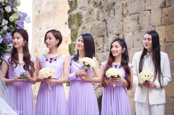 khong phai trieu vy, lam tam nhu, &#34;than tien ty ty&#34; luu diec phi song tinh nghia nhat showbiz - 15