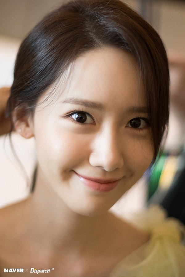 Yoona (SNSD): Từ cô gái ngoan hiền bất ngờ amp;#34;chơi lớnamp;#34; xẻ ngực, vẫn đẹp nghiêng nước nghiêng thành - 5