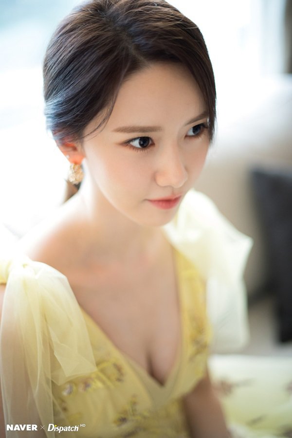 Yoona (SNSD): Từ cô gái ngoan hiền bất ngờ amp;#34;chơi lớnamp;#34; xẻ ngực, vẫn đẹp nghiêng nước nghiêng thành - 7