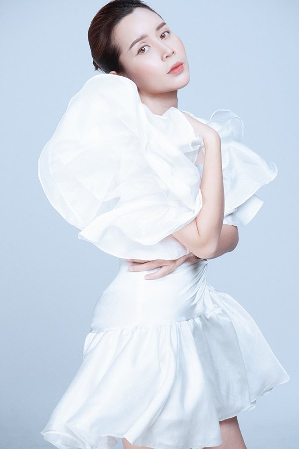 hanh trinh lot xac "vit hoa thien nga" cua luu huong giang sau 15 nam hoat dong showbiz - 9