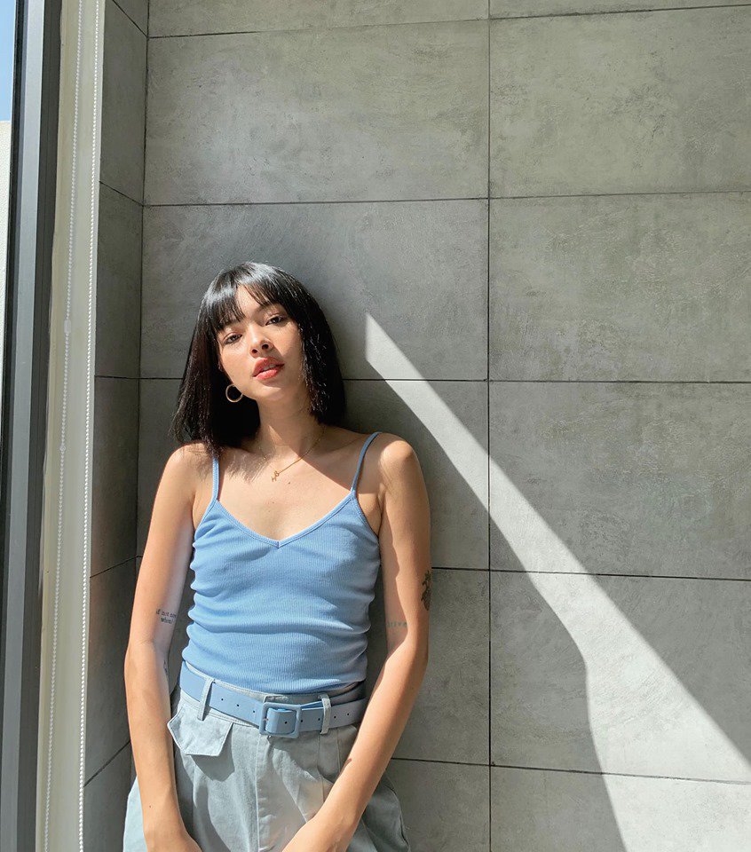 Không cần ngồn ngộn hở hang, mỹ nhân ngực lép của showbiz Việt vẫn quyến rũ với phong cách riêng - 2