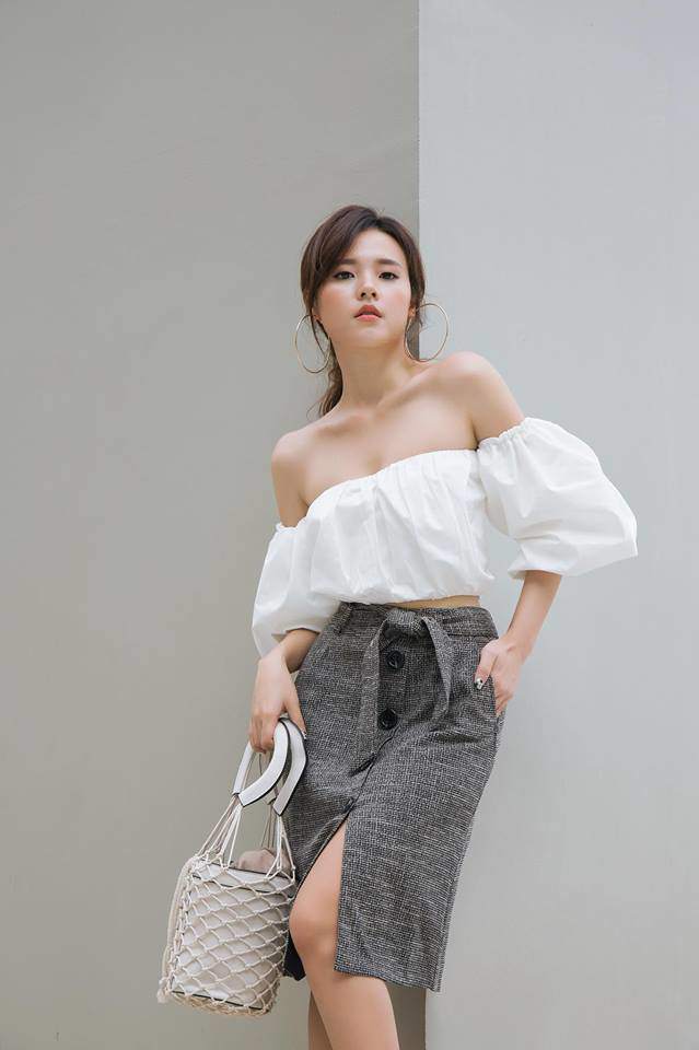 Không cần ngồn ngộn hở hang, mỹ nhân ngực lép của showbiz Việt vẫn quyến rũ với phong cách riêng - 6