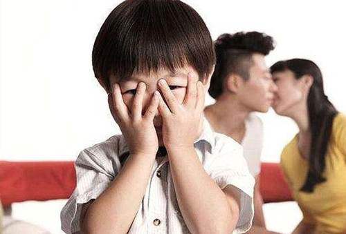 vao sieu thi, con lam dieu khien bo me muon “don tho”, nguyen nhan vi chuyen than mat o nha - 4