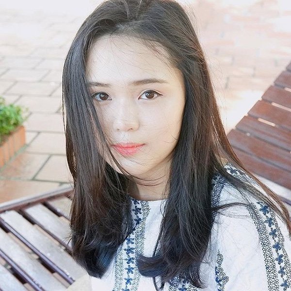 Trước giờ G: Dàn WAGs Việt Nam và Malaysia đọ sắc nảy lửa, bất phân thắng bại - 2