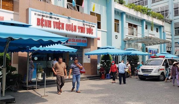 Tin tức 24h: Đám cưới cô dâu hơn chú rể 21 tuổi ở Hưng Yên xôn xao MXH - 4