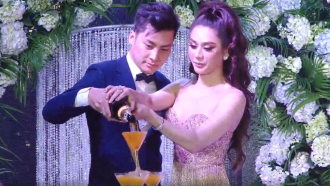 Vợ chồng Lâm Khánh Chi bị nói amp;#34;tranh thủamp;#34; sinh nhật con trai để làm đám cưới lần 3 - 3