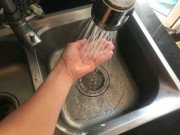 Tin tức - Nước chung cư Hà Nội sặc mùi hoá chất: Nguồn nước sông Đà không có bất thường?