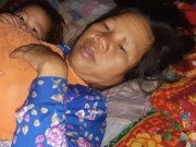 Bà bầu - Mẹ dân tộc chửa đẻ liên tục suốt 20 năm, sinh con thứ 13 xong ngậm ngùi cho đi