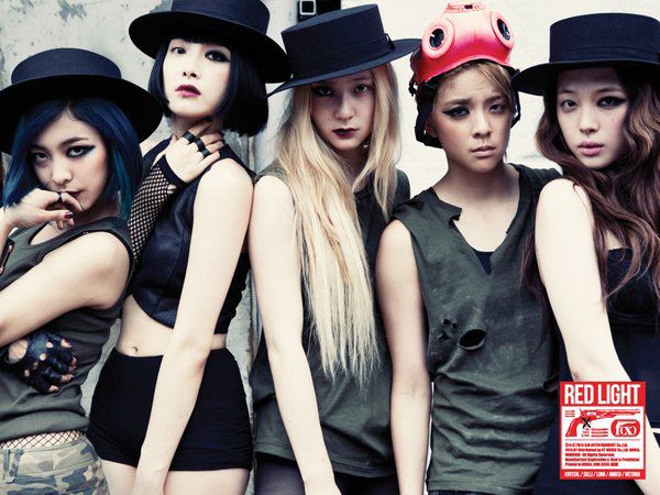 Tìm thấy thi thể của Sulli F(x) tại nhà vườn, cảnh sát bước đầu xác nhận cô tự tử - 5