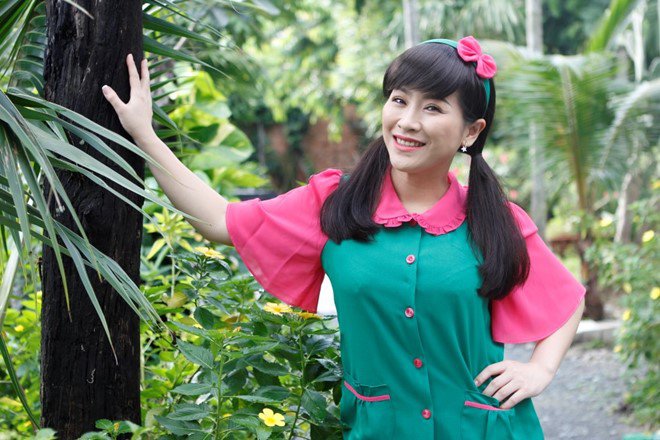 Diễn viên hài Kiều Linh hé lộ cuộc sống sau ánh đèn sân khấu với ông xã hơn 20 tuổi - 1