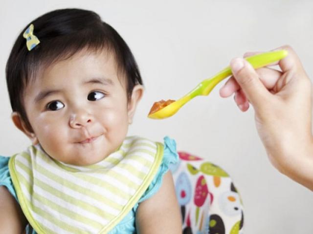 5 sai lầm khi nấu cháo cho bé khiến mất chất, con chậm tăng cân