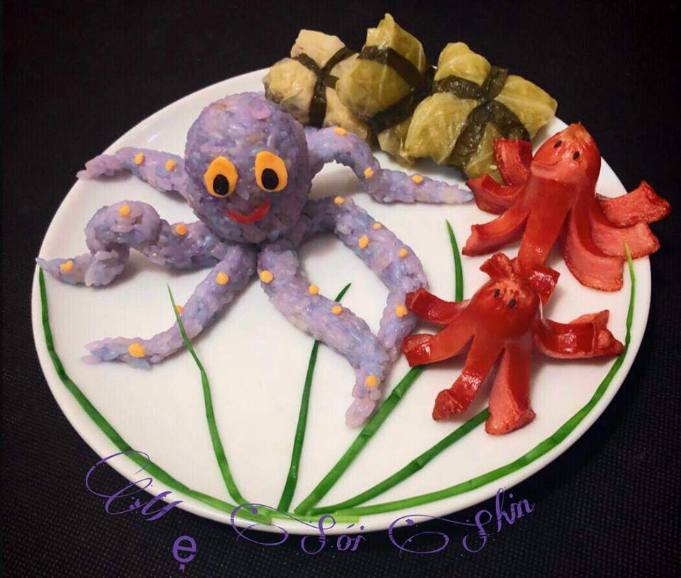 Món ăn tạo hình con bạch tuộc dễ thương.