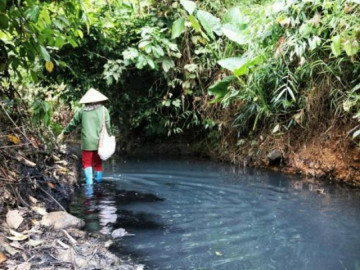 Tin nóng trong tuần: Lộ diện thủ phạm đổ dầu xuống đầu nguồn nước sạch Sông Đà