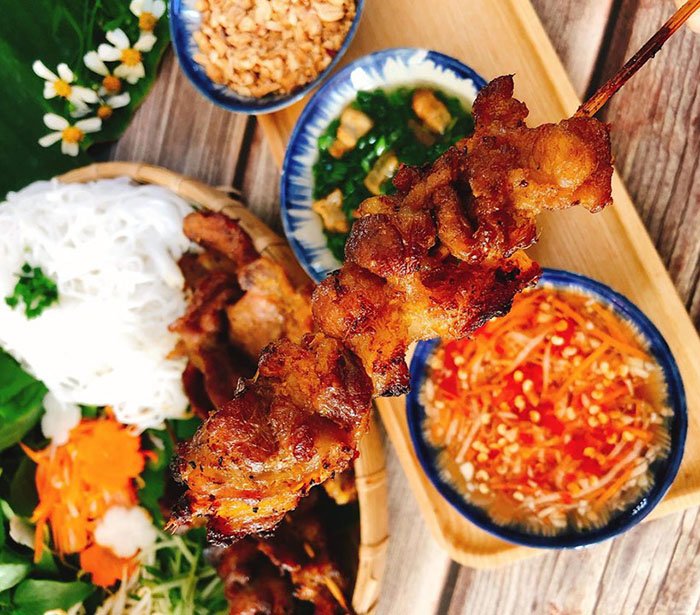 me dam mach cach lam bun thit nuong tuyet ngon, chong con an hoai khong chan - 3