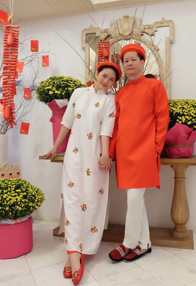 Đâu chỉ vào bếp nấu ăn, chồng đại gia của Phan Như Thảo còn khéo diện đồ đôi chiều vợ - 10