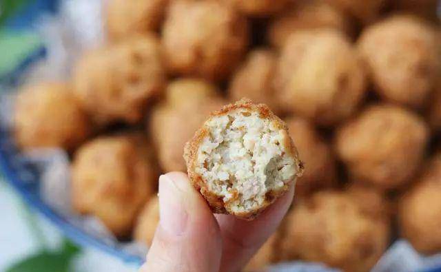 Con dâu thò tay bóp nát đậu phụ, mẹ chồng nổi giận, lúc nhìn mâm cơm thì ngượng chín mặt - 5