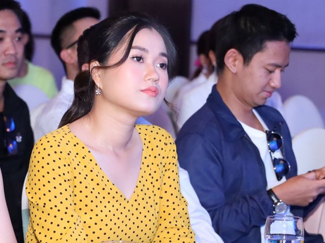 Lâm Vỹ Dạ nghẹn ngào kể về người mẹ quá cố, chia sẻ quá khứ nổi loạn cưới chồng sớm