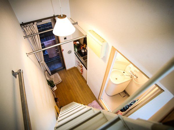 Cô gái thuê nhà bé tẹo như giữa phố cổ Hà Nội, giá thuê mỗi tháng mới gây choáng - 1