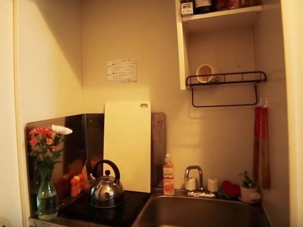 Cô gái thuê nhà bé tẹo như giữa phố cổ Hà Nội, giá thuê mỗi tháng mới gây choáng - 8