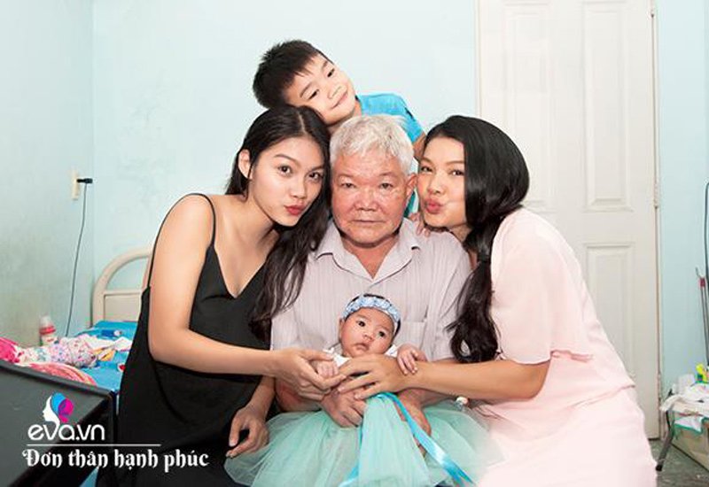 Tháng 5/2016, Kiều Trinh khiến người hâm mộ và bạn bè bất ngờ khi làm mẹ lần thứ ba ở tuổi 40. Em bé chào đời cuối tháng 4, tên khai sinh là Thanh Thư, tên ở nhà là Joy. Nữ diễn viên Mùa len trâu không tiết lộ danh tính cha của em bé.
