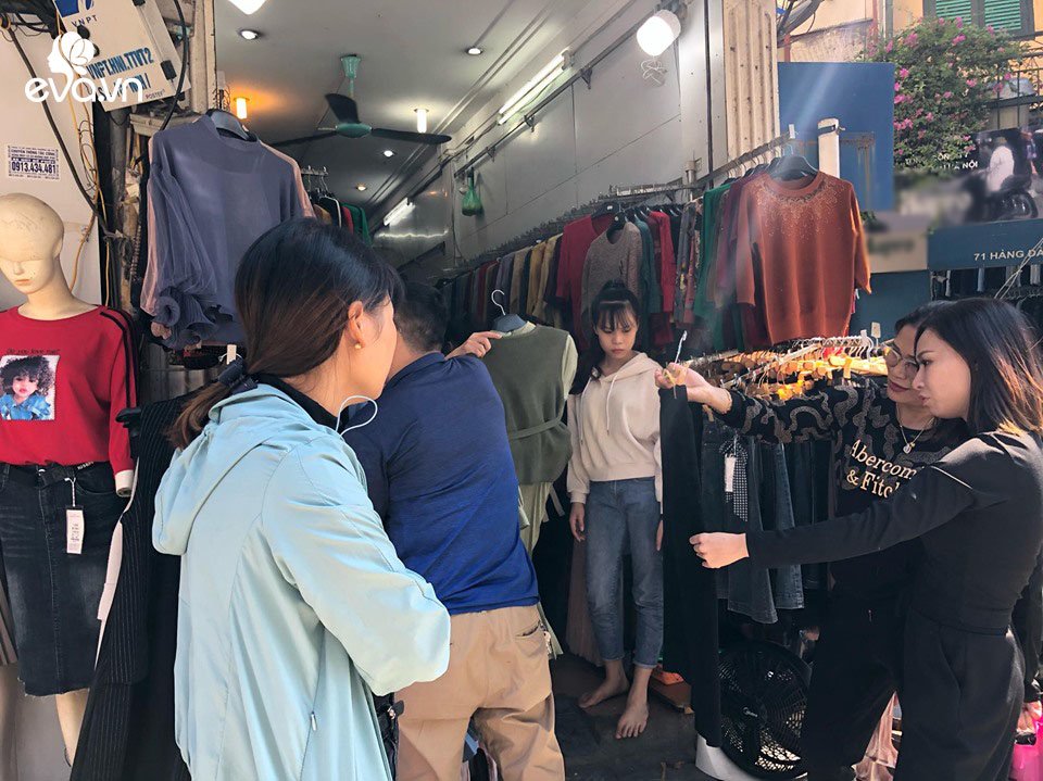 Chớm đông, quần áo ấm đắt hàng, máy sưởi đang giảm giá, dao động từ vài trăm đến vài triệu - 5