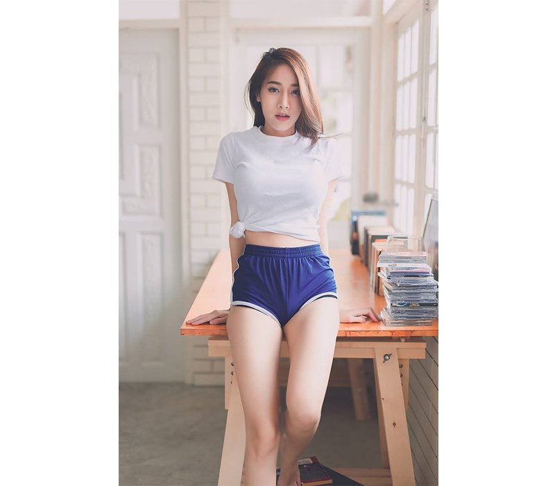 Sinh năm 1997, Pichana Yoosuk được biết tới là hotgirl nổi tiếng mạng xã hội Thái khi sở hữu diện mạo xinh đẹp cùng vóc dáng vạn người mê.

