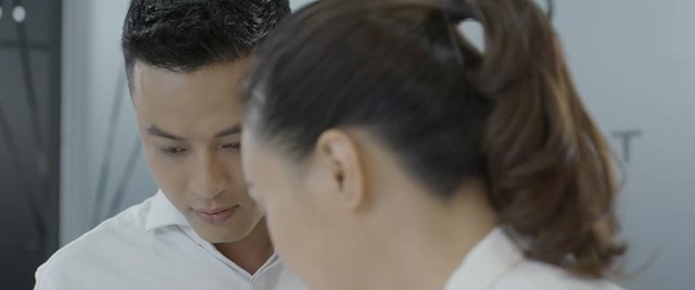 Hoa Hồng Trên Ngực Trái: Khuê nhờ kẻ thù khiến gia đình cô tan nát giúp đòi quyền nuôi con - 11