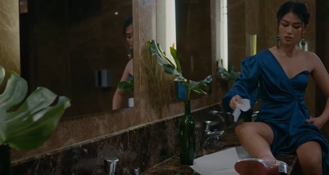 Sau scandal lộ amp;#34;ảnh nóngamp;#34;, Ngọc Thanh Tâm giả bụng bầu đi phá đám cưới - 3