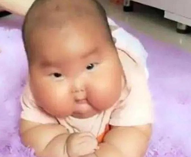 Nhờ bà chăm cháu 1 tháng, ngày đón về mẹ suýt ngất vì không nhìn ra con gái xinh - 2
