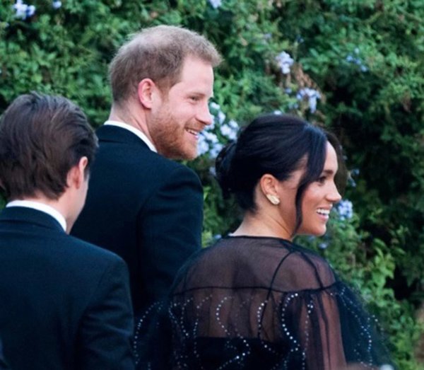 Dù bất hòa nhưng Kate và Meghan lại có chung sở thích dùng khuyên tai có giá bình dân - 5