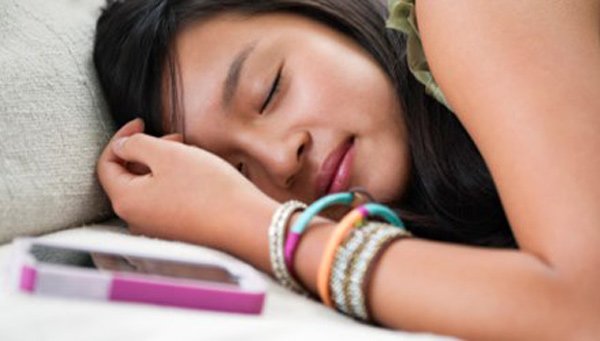 Đừng để điện thoại ở những vị trí này kẻo hại sức khỏe, có gia đình còn mất mạng - 2