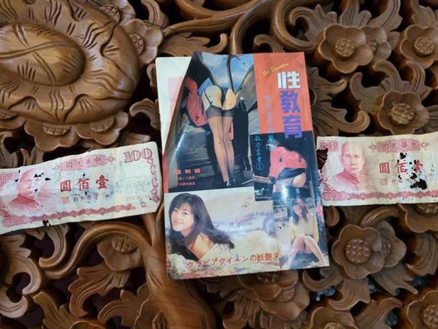 Dỡ trần nhà để sửa, thợ xây không ngờ phát hiện bí mật khó nói của người chủ