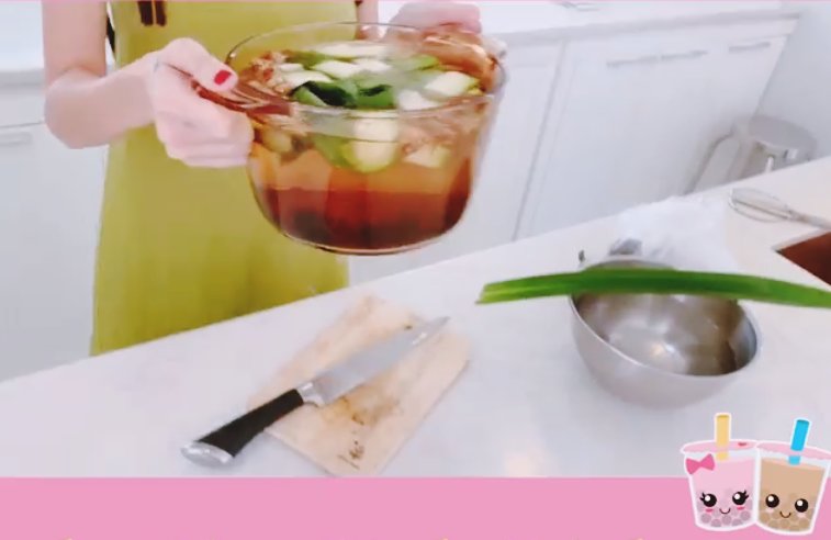 Thủy Tiên làm trà sữa cho chồng con, fan hỏi mua cô liền đáp: amp;#34;Chị đẹp nên sữa chị đắtamp;#34; - 7
