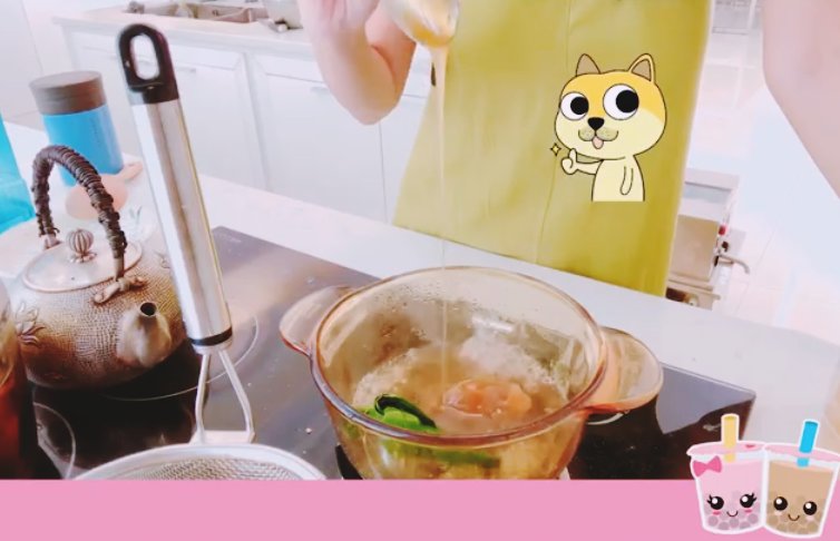 Thủy Tiên làm trà sữa cho chồng con, fan hỏi mua cô liền đáp: amp;#34;Chị đẹp nên sữa chị đắtamp;#34; - 16