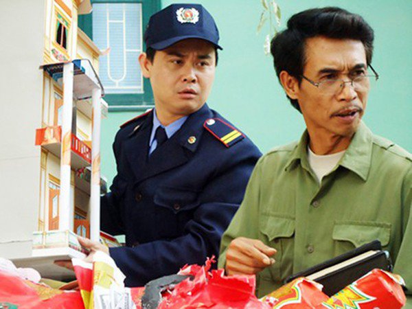 Hoa Hồng Trên Ngực Trái: Ông bố nhu nhược trên phim, cuộc sống thật bên vợ kém 25 tuổi - 3