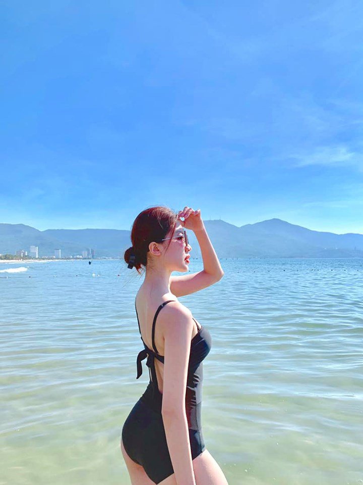 Khi những cô gái vàng làng “tiểu tam” khoe dáng với bikini, hình thể của ai hút mắt nhất? - 13